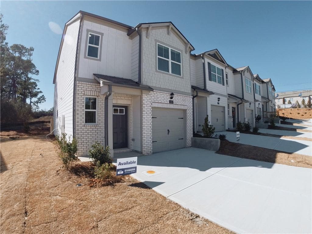 3 bedroom, 3 bathroom townhouse sold at 2280 Jamin Bend 17, Lithonia, GA 30058