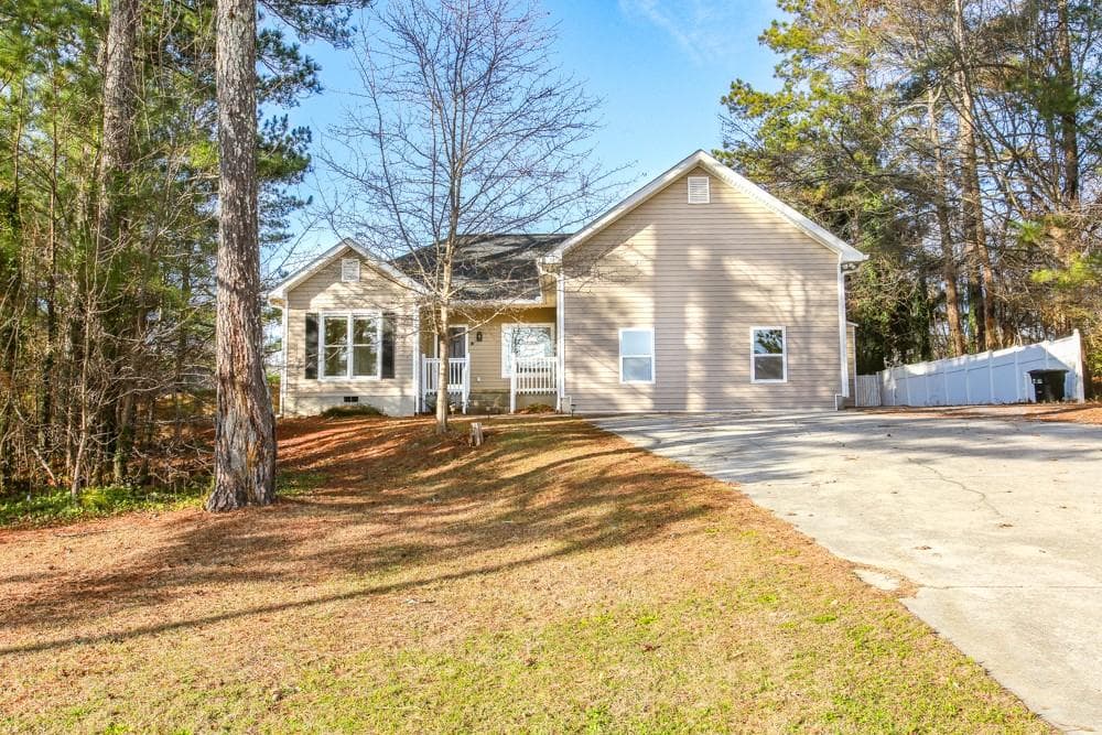 3 bedroom, 2 bathroom single family residence sold at 120 Fairfield Road, Villa Rica, GA 30180