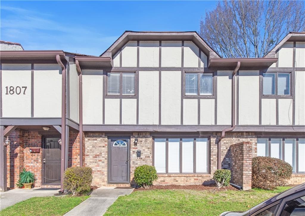 3 bedroom, 2 bathroom townhouse sold at 1807 ASHBOROUGH Circle G, Marietta, GA 30067
