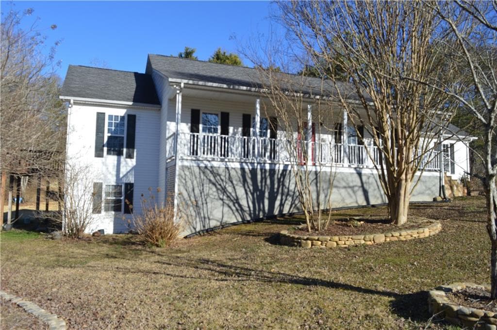3 bedroom, 2 bathroom single family residence sold at 70 Huntingdon Drive, Cleveland, GA 30528