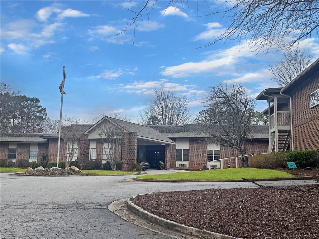 1 bedroom, 1 bathroom condominium sold at 475 Mount Vernon Highway C230, Sandy Springs, GA 30328