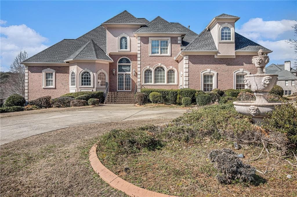 6 bedroom, 6 bathroom, 7,000 sq ft single family residence sold at 461 Wynns Way, Atlanta, GA 30331
