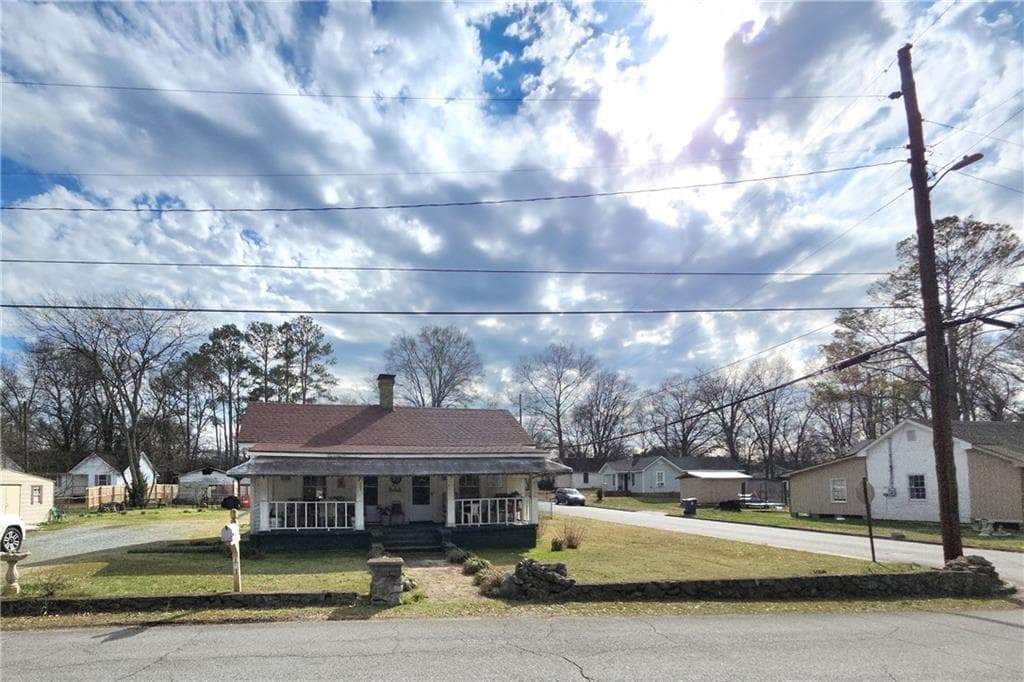 2 bedroom, 1 bathroom, 1,512 sq ft single family residence sold at 131 Clyde Drive, Cedartown, GA 30125