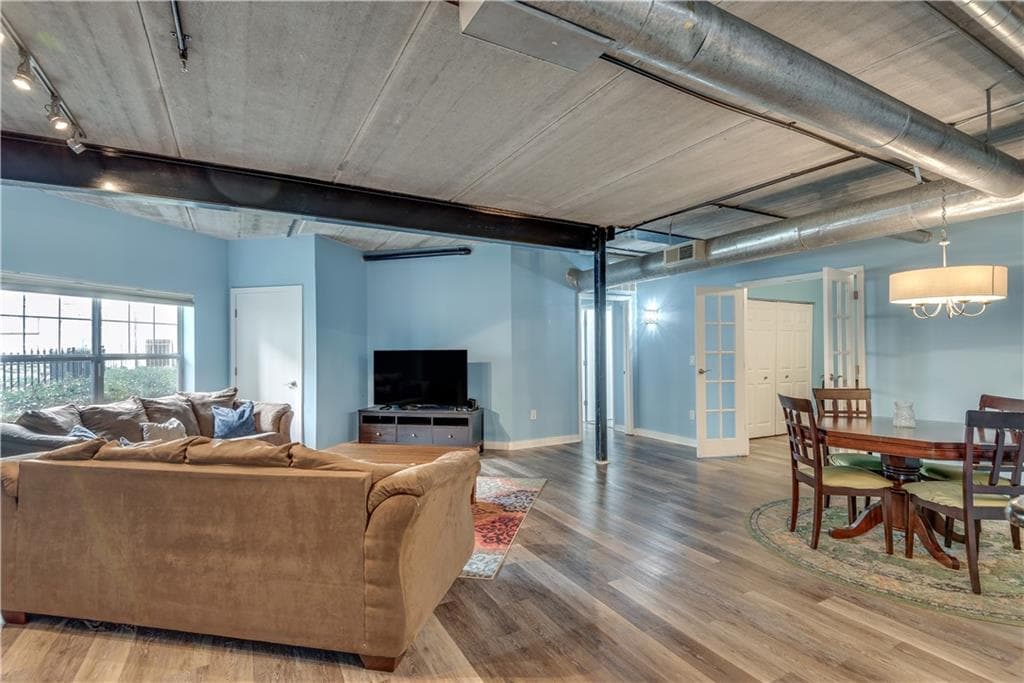 3 bedroom, 2 bathroom condominium sold at 800 Peachtree Street 2103, Atlanta, GA 30308