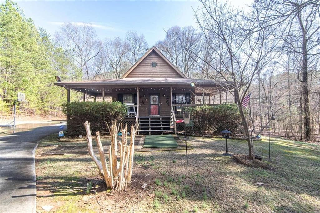 4 bedroom, 3 bathroom single family residence sold at 370 Armuchee Trail, Rome, GA 30165