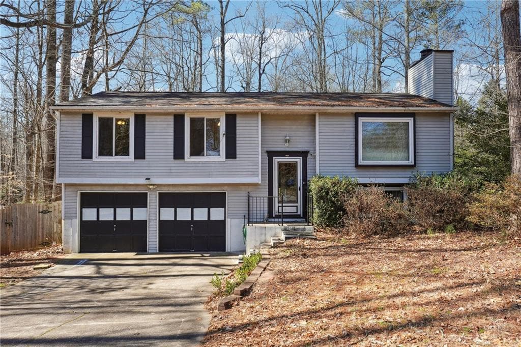 3 bedroom, 3 bathroom single family residence sold at 190 Hembree Forest Circle, Roswell, GA 30076