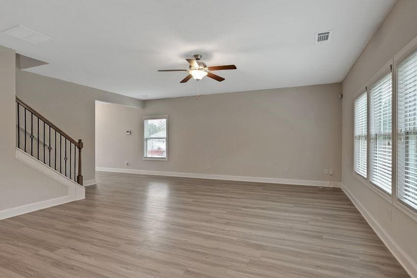 4 bedroom, 3 bathroom, 2,335 sq ft single family residence for rent at 156 Chase Landing Drive Martin, Loganville, GA 30052 for $2,586 a month — photo 6