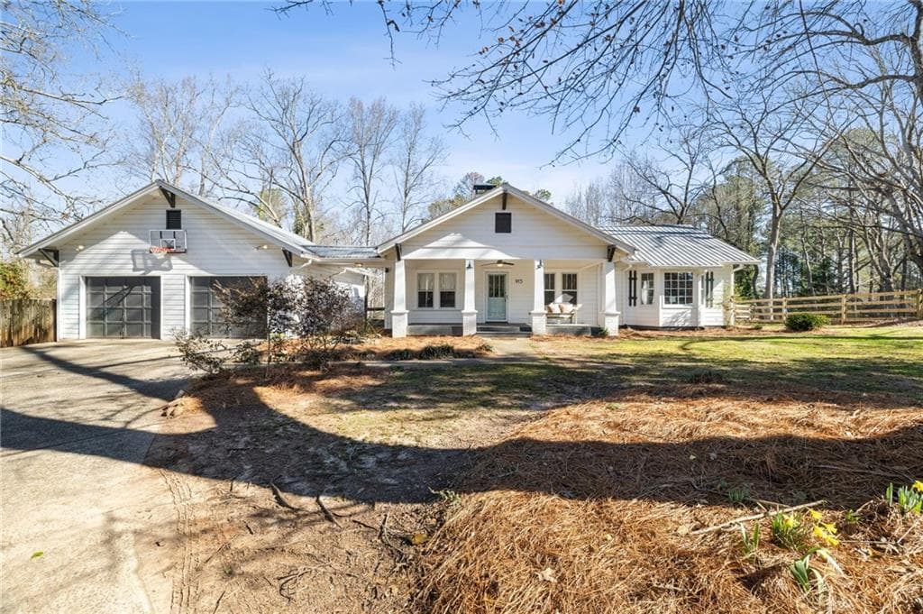 3 bedroom, 2 bathroom single family residence sold at 915 Homer Road, Woodstock, GA 30188