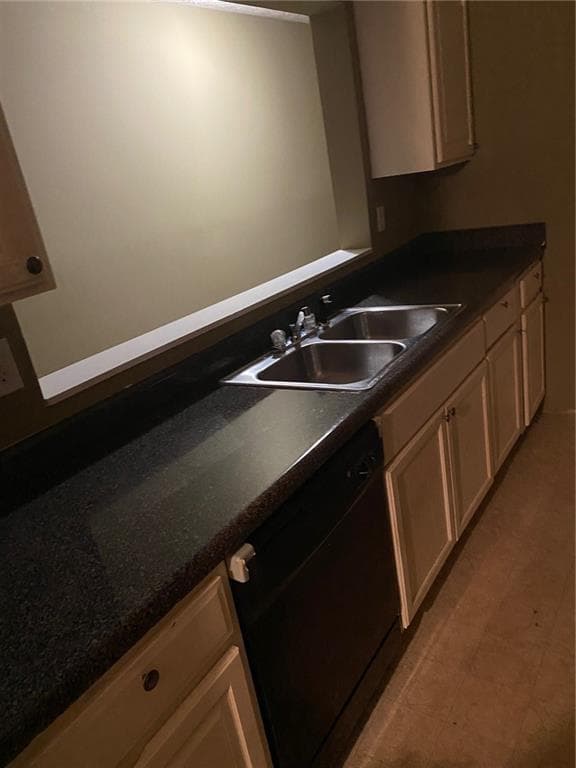 3 bedroom, 2 bathroom, 1,292 sq ft condominium for rent at 14204 Fairington Ridge Circle, Lithonia, GA 30038 for $1,550 a month — photo 5