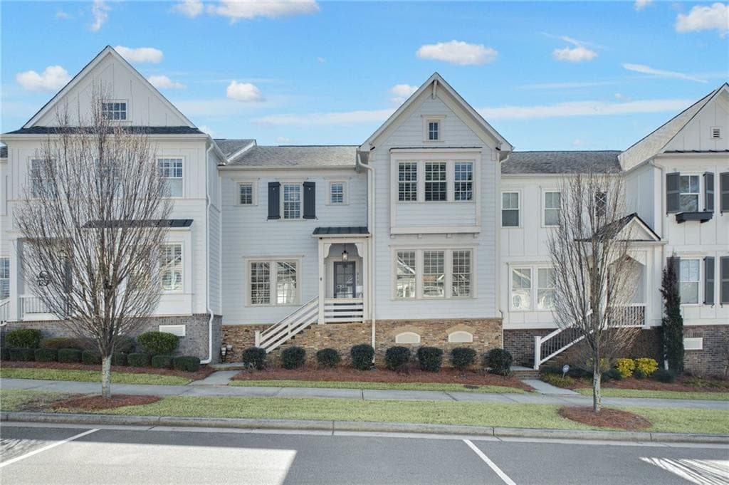 3 bedroom, 3 bathroom townhouse sold at 313 Booth Street, Woodstock, GA 30188