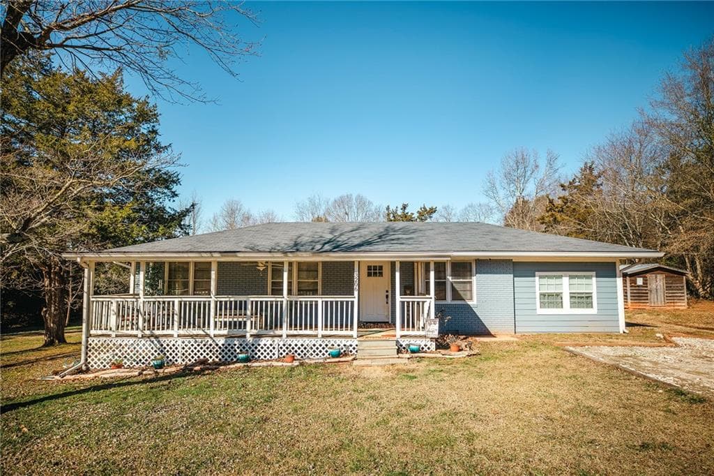 3 bedroom, 1 bathroom single family residence sold at 3206 Jackson Trail Road, Jefferson, GA 30549