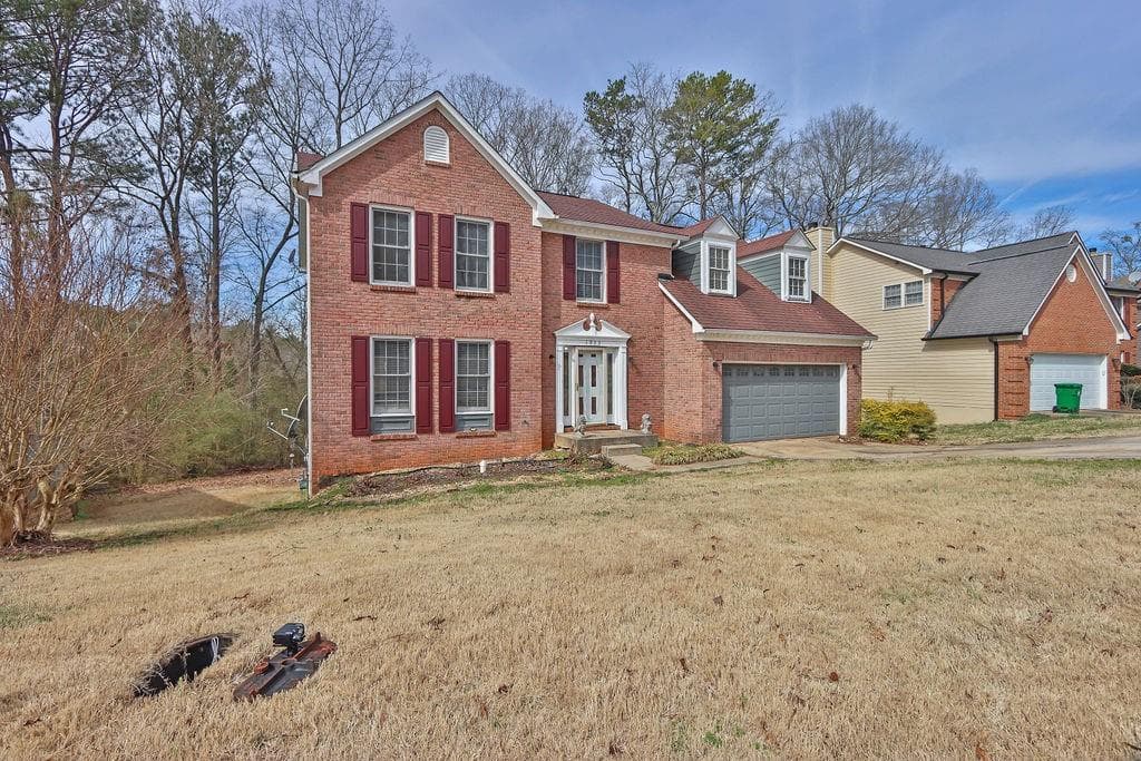 4 bedroom, 4 bathroom single family residence sold at 1933 Wedgewood Drive, Stone Mountain, GA 30088