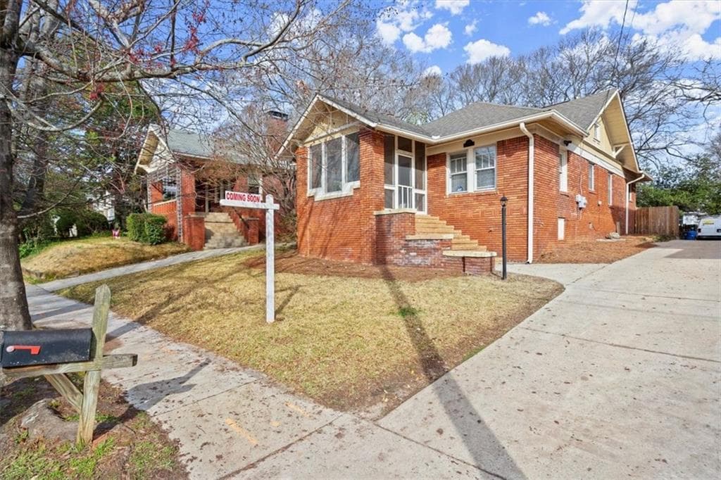 2 bedroom, 2 bathroom, 1,540 sq ft single family residence sold at 916 Virginia Circle Northeast Circle, Atlanta, GA 30306