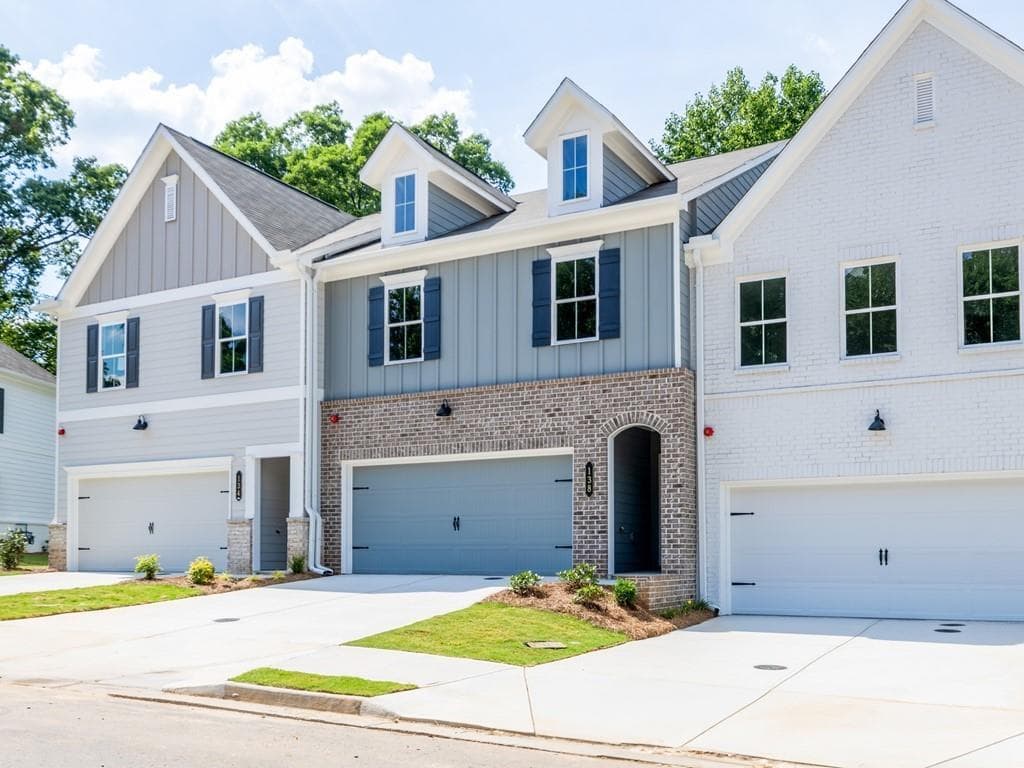 3 bedroom, 3 bathroom townhouse sold at 171 Bluffington Way, Marietta, GA 30066