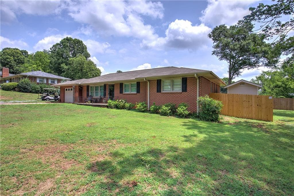 3 bedroom, 2 bathroom single family residence sold at 526 S Bartow Street, Cartersville, GA 30120