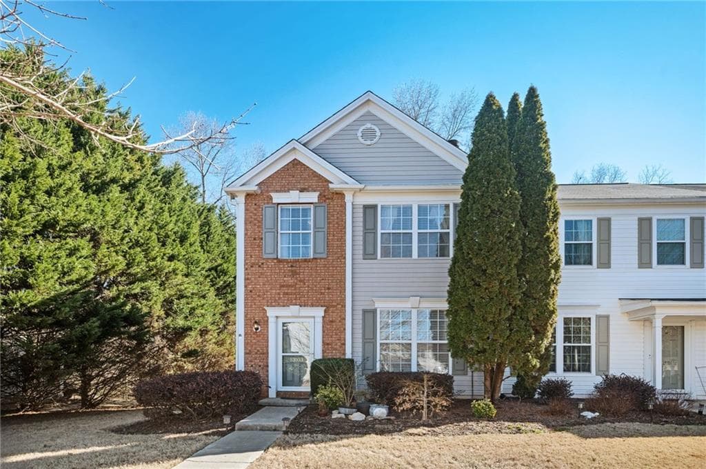 3 bedroom, 3 bathroom townhouse sold at 13103 Region Trace, Alpharetta, GA 30004