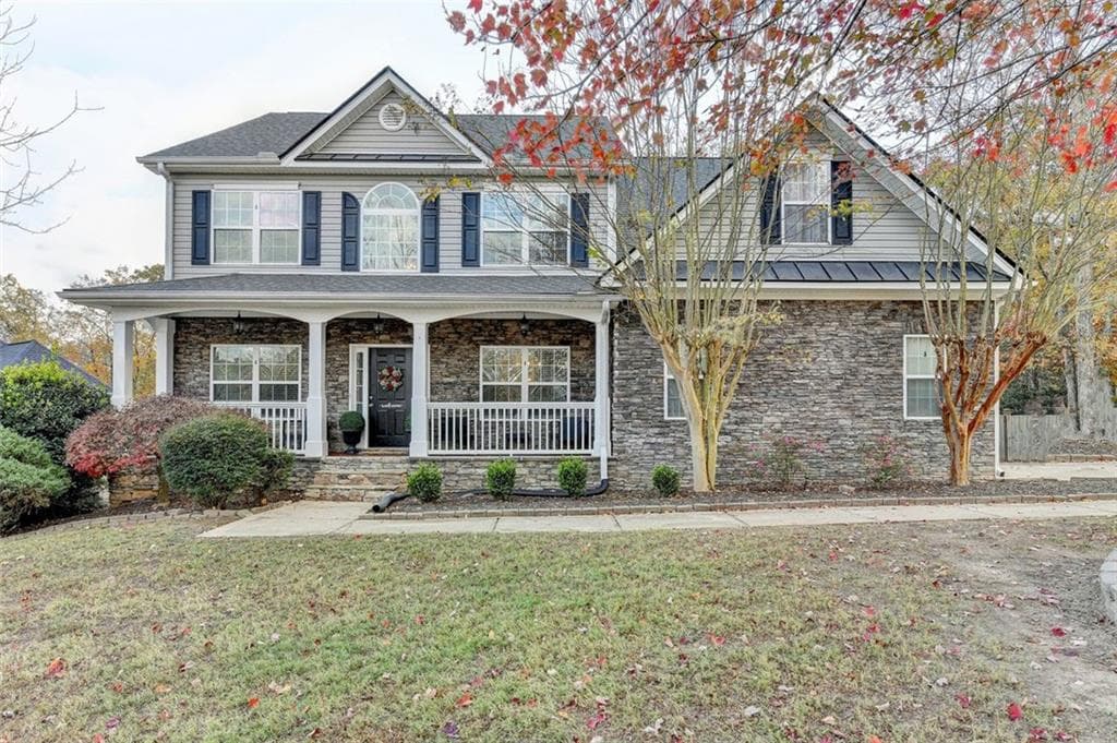 6 bedroom, 4 bathroom, 4,067 sq ft single family residence sold at 1229 WOODMERE Drive, Loganville, GA 30052