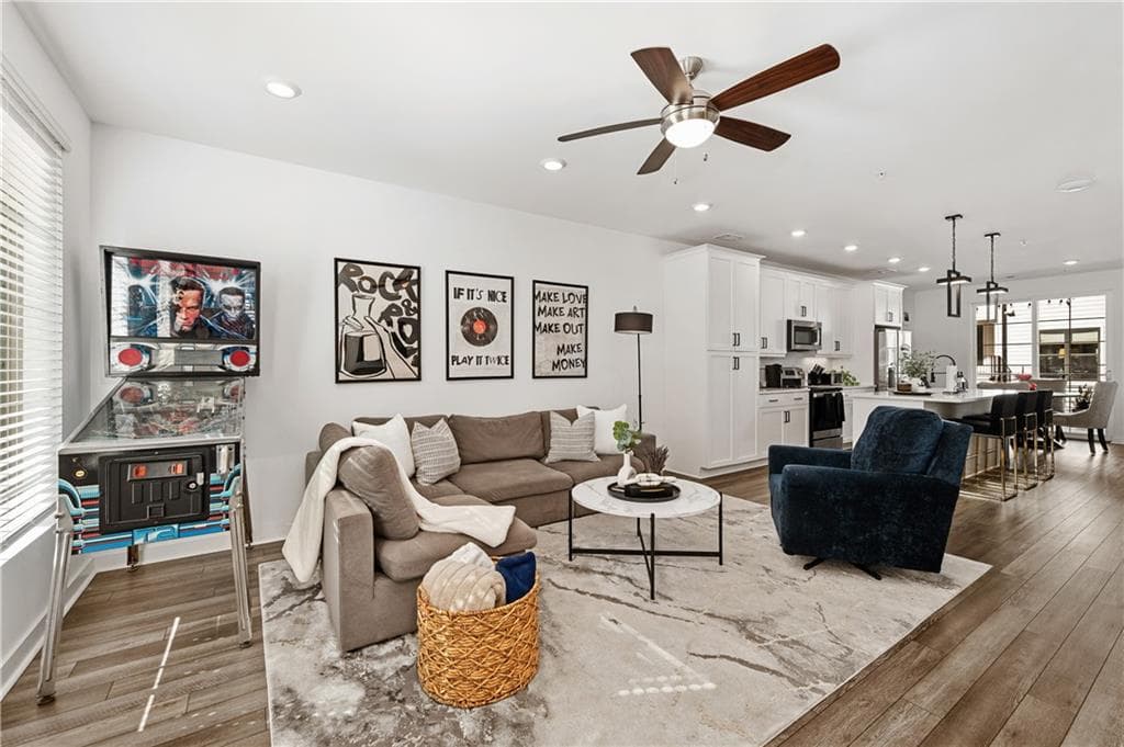 2 bedroom, 2 bathroom condominium sold at 511 Burton Drive 805, Alpharetta, GA 30009