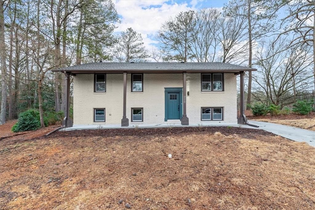 5 bedroom, 3 bathroom, 1,800 sq ft single family residence sold at 604 OAKSIDE Drive, Atlanta, GA 30331