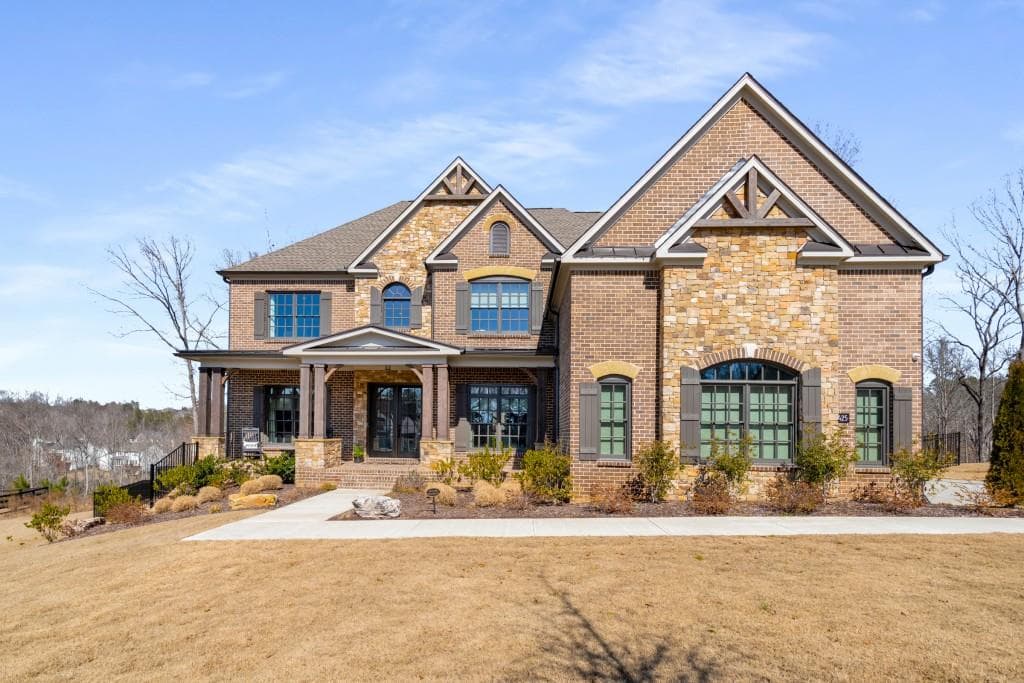 6 bedroom, 7 bathroom, 7,168 sq ft single family residence sold at 13425 Bishops Court, Roswell, GA 30075