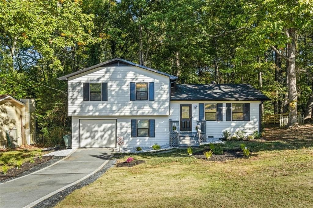 3 bedroom, 2 bathroom single family residence sold at 2010 Smith Drive, Kennesaw, GA 30144