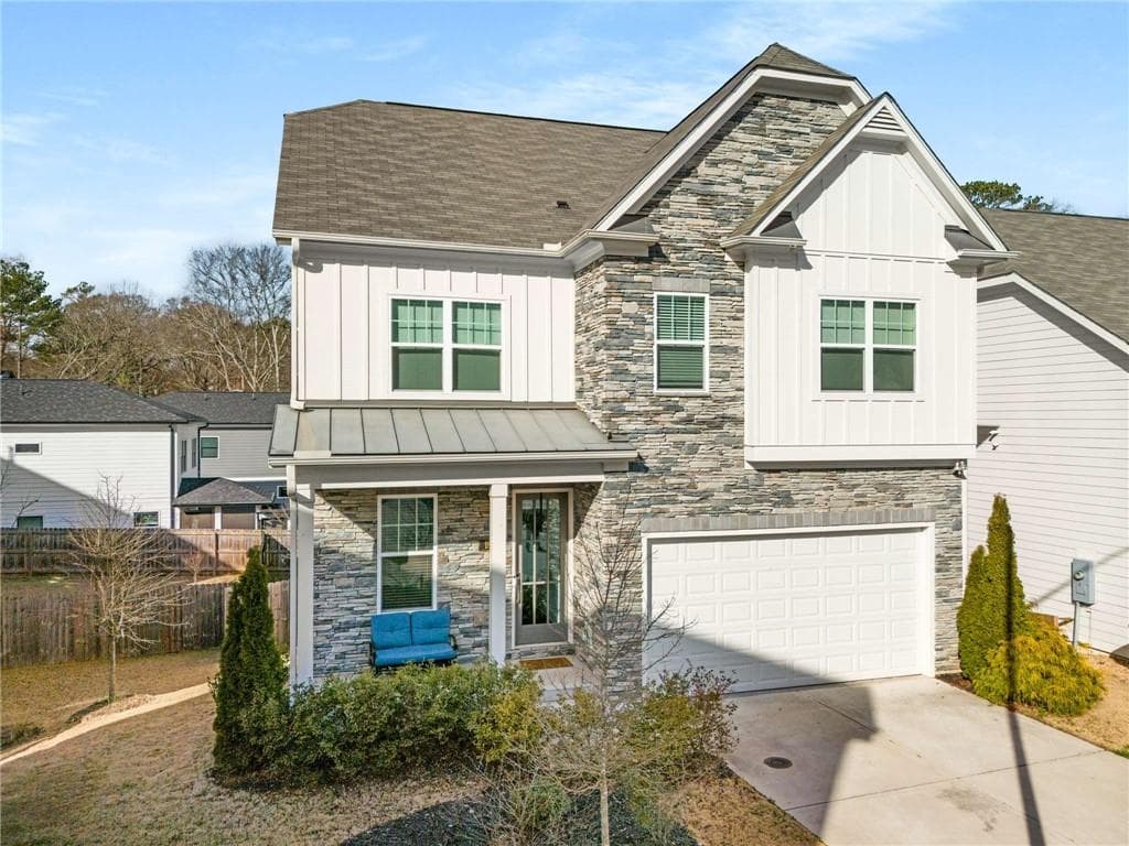 4 bedroom, 3 bathroom single family residence sold at 1872 Commons Place, Atlanta, GA 30318