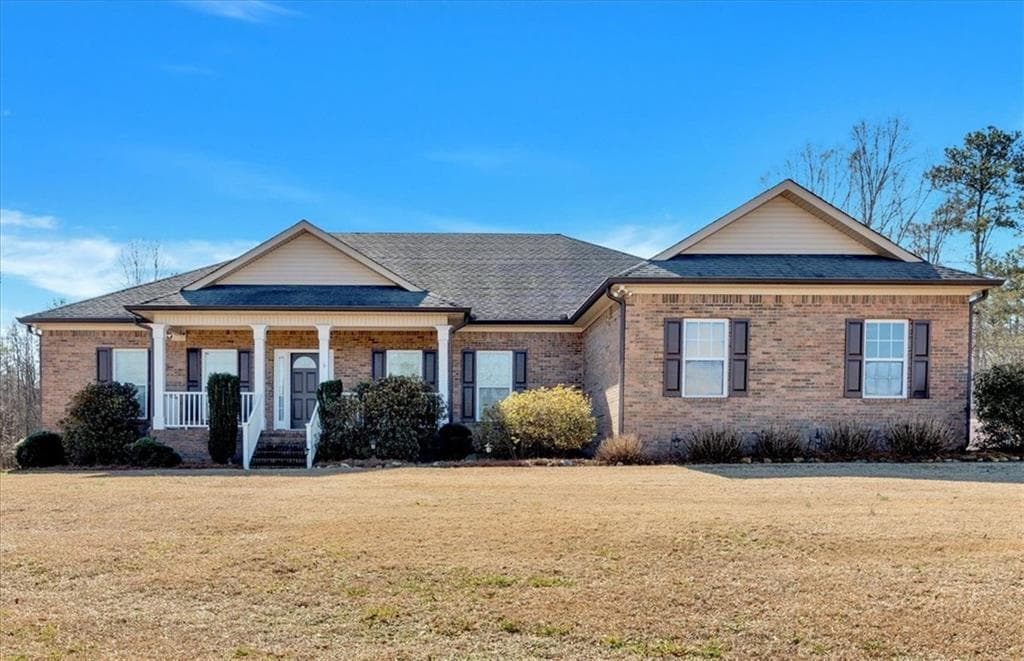 3 bedroom, 3 bathroom single family residence sold at 3353 Old Alabama Road, Aragon, GA 30104