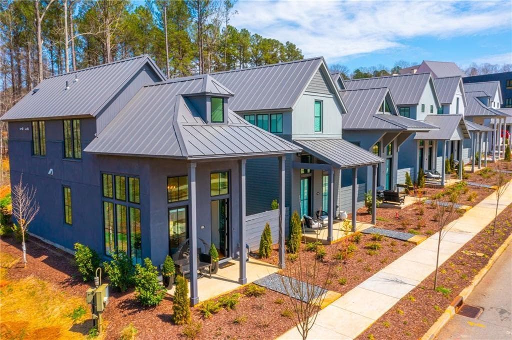 2 bedroom, 2 bathroom, 1,185 sq ft single family residence for sale at 155 Mado Lane, Palmetto, GA 30268 — photo 1 of 7