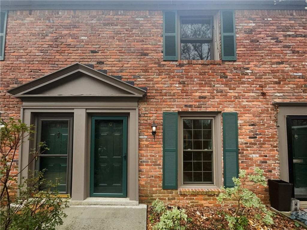 2 bedroom, 2 bathroom, 935 sq ft condominium sold at 3085 Colonial Way G, Atlanta, GA 30341
