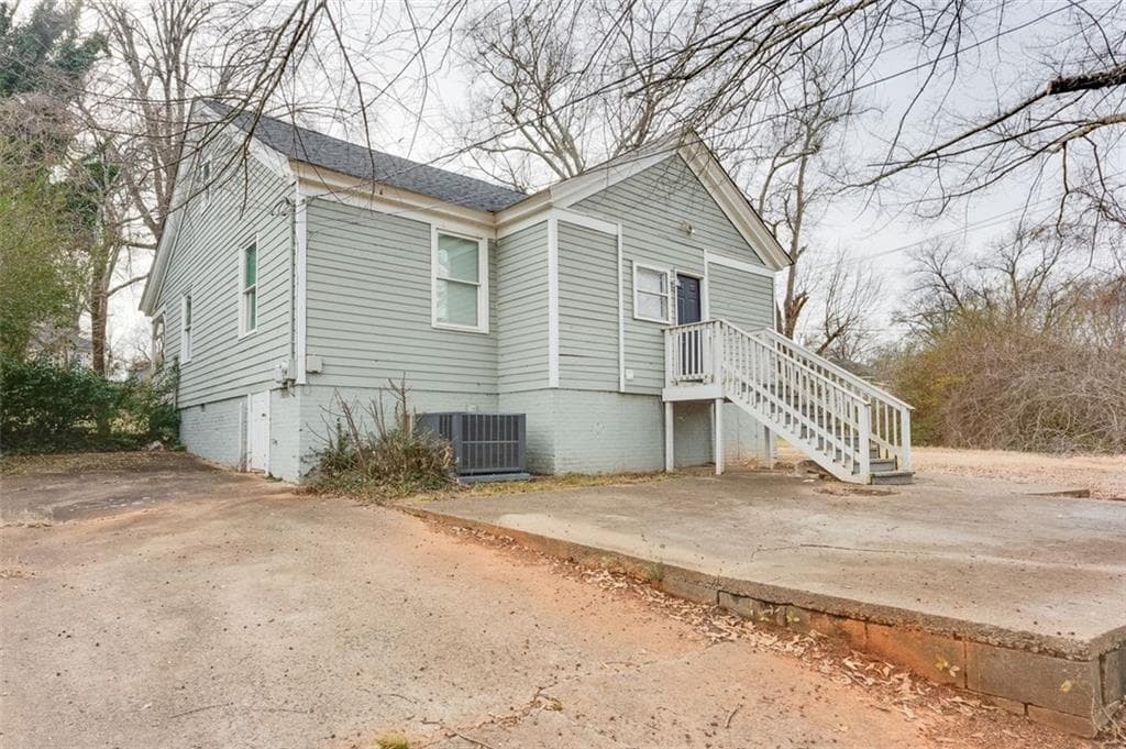 3 bedroom, 1 bathroom single family residence sold at 19 WINGFOOT Trail, Cartersville, GA 30120
