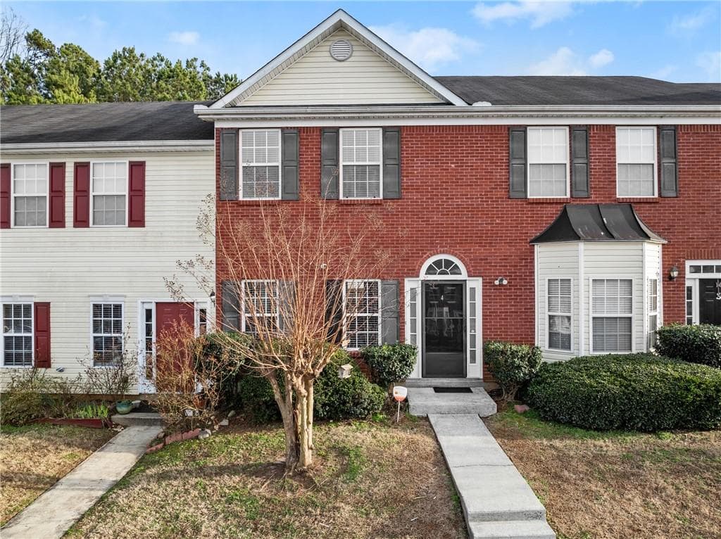 2 bedroom, 3 bathroom, 1,406 sq ft townhouse sold at 4210 Oakwood Road B4, Oakwood, GA 30566