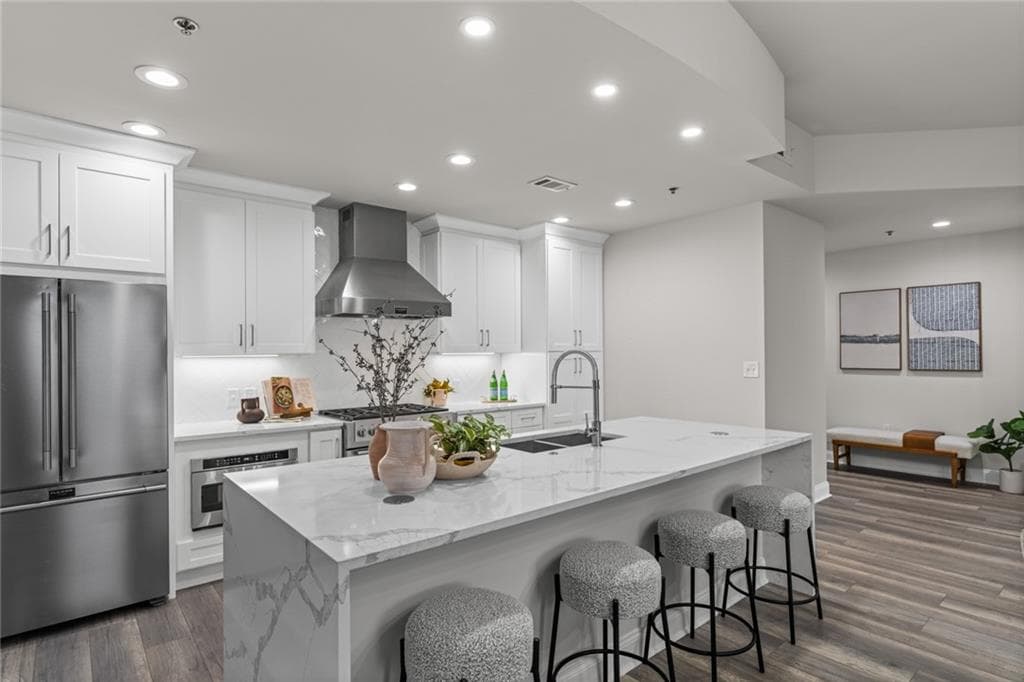 3 bedroom, 3 bathroom, 2,033 sq ft condominium sold at 270 17th Street 3905, Atlanta, GA 30363