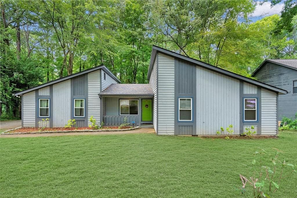 3 bedroom, 2 bathroom single family residence sold at 626 Dover Street, Marietta, GA 30066