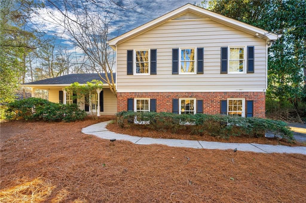 4 bedroom, 3 bathroom, 1,688 sq ft single family residence sold at 1105 Orchard Way, Roswell, GA 30075