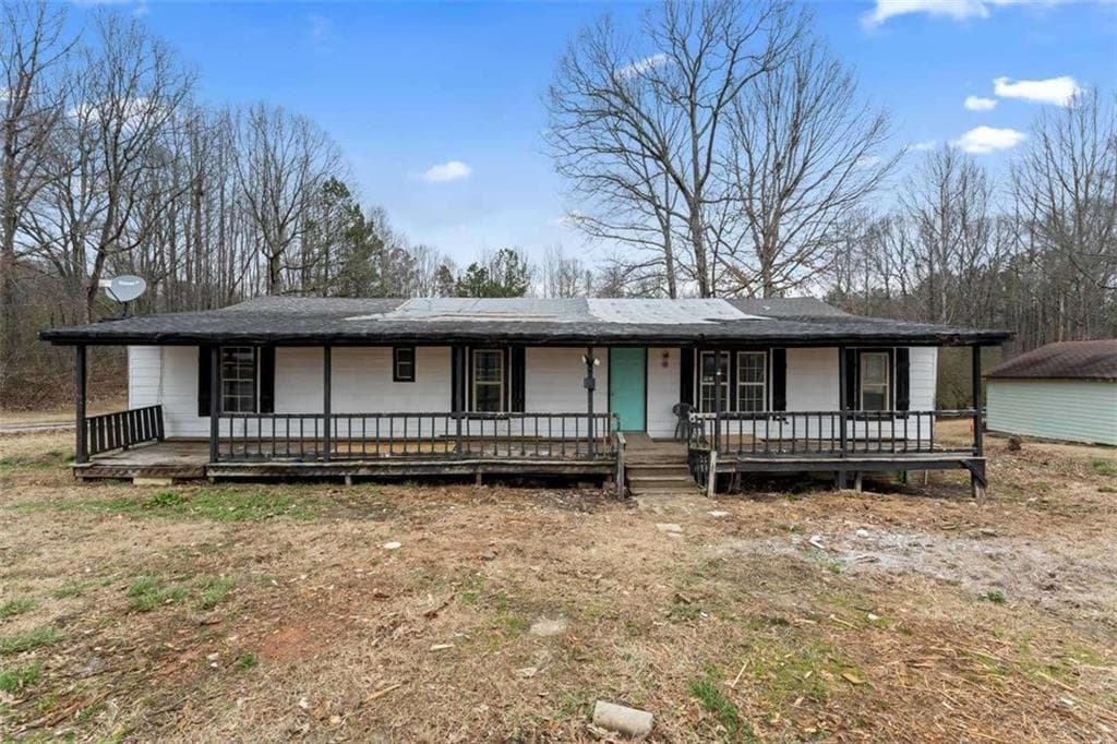 3 bedroom, 2 bathroom single family residence sold at 9132 Brewer Road, Villa Rica, GA 30180