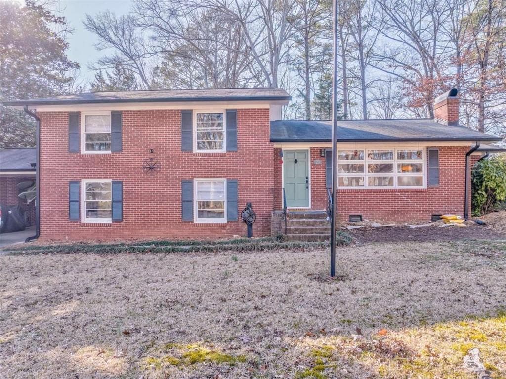 3 bedroom, 2 bathroom, 2,120 sq ft single family residence sold at 23 Westwood Circle, Rome, GA 30165