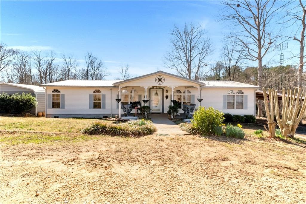 5 bedroom, 4 bathroom single family residence sold at 1370 A Cronic Town Road, Auburn, GA 30011