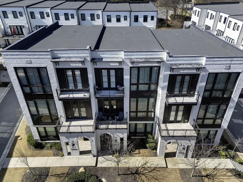 3 bedroom, 4 bathroom townhouse sold at 2533 Appleden Place 22, Brookhaven, GA 30319