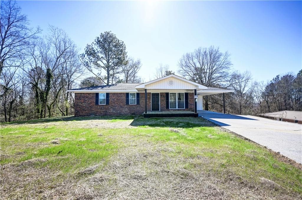 3 bedroom, 2 bathroom single family residence sold at 237 Pinecrest Drive, Resaca, GA 30735