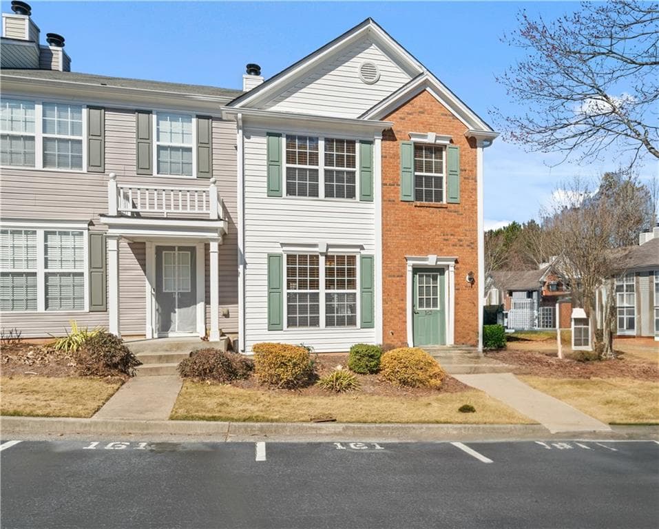 2 bedroom, 3 bathroom townhouse sold at 4645 Valais Court 162, Alpharetta, GA 30022