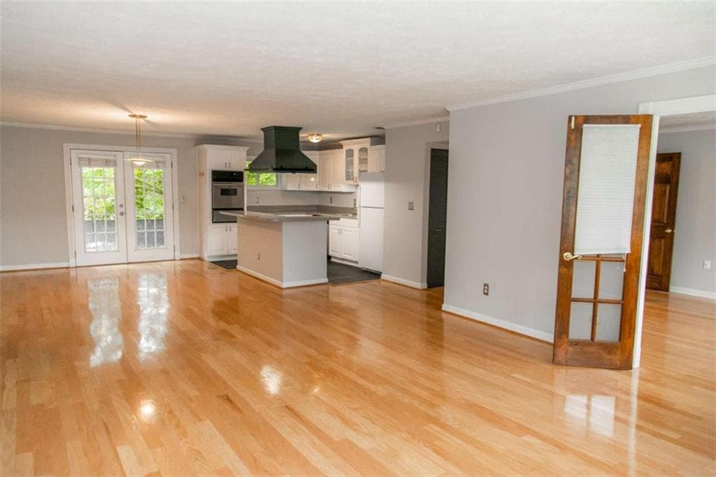 3 bedroom, 2 bathroom condominium sold at 115 Biscayne Drive C2, Atlanta, GA 30309