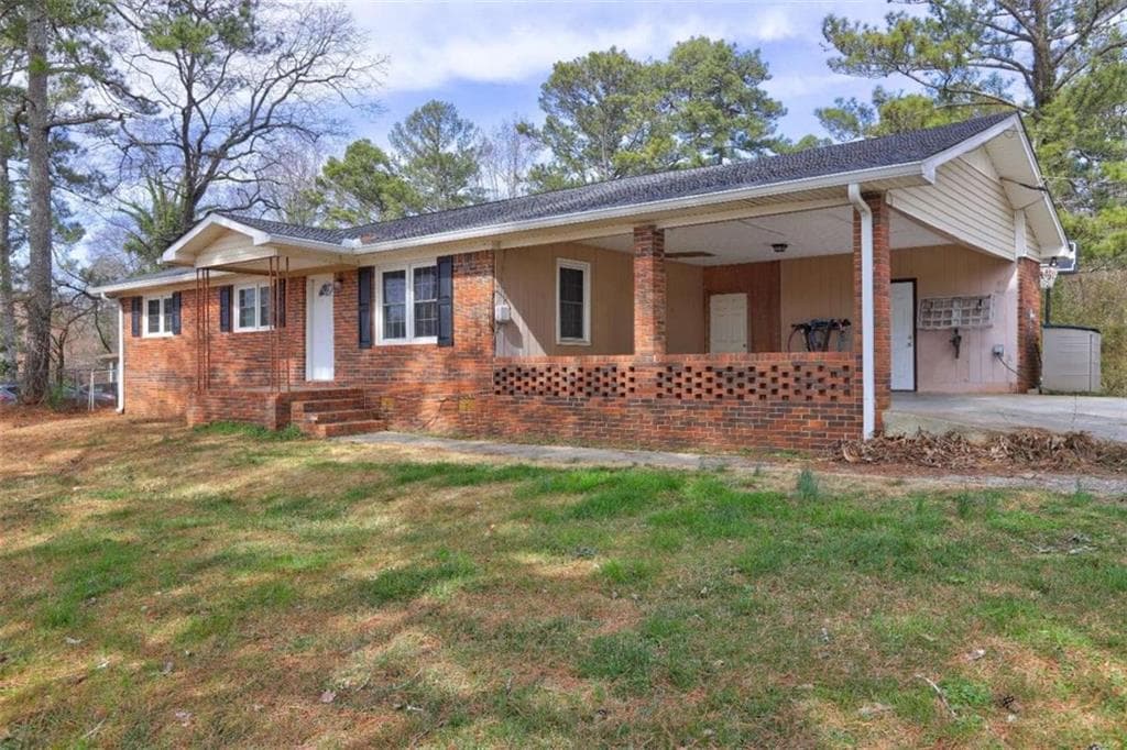 3 bedroom, 2 bathroom single family residence sold at 2924 Vogue Drive, Douglasville, GA 30134