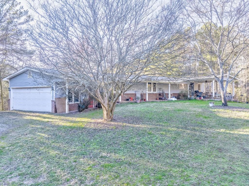 3 bedroom, 2 bathroom single family residence sold at 374 Creek Ridge Drive, Fairmount, GA 30139