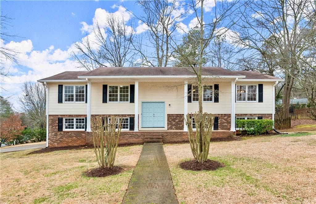 5 bedroom, 3 bathroom single family residence sold at 3284 Devaughn Drive, Marietta, GA 30066
