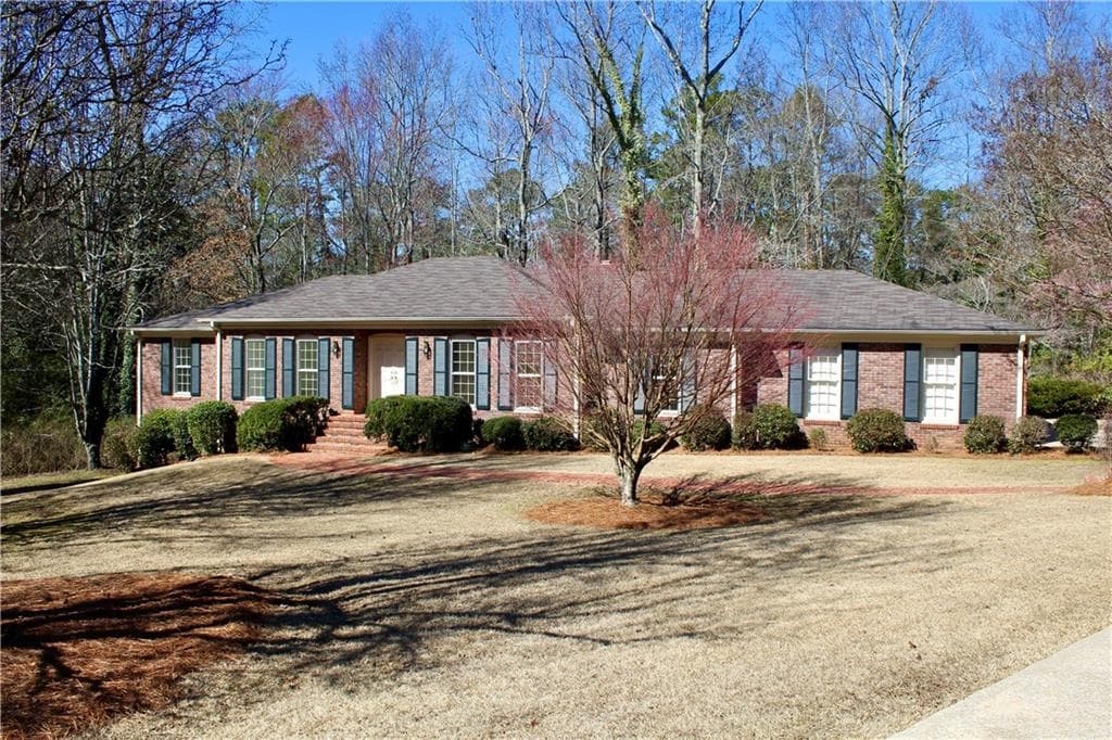 3 bedroom, 3 bathroom single family residence sold at 11 Olevia Street, Winder, GA 30680