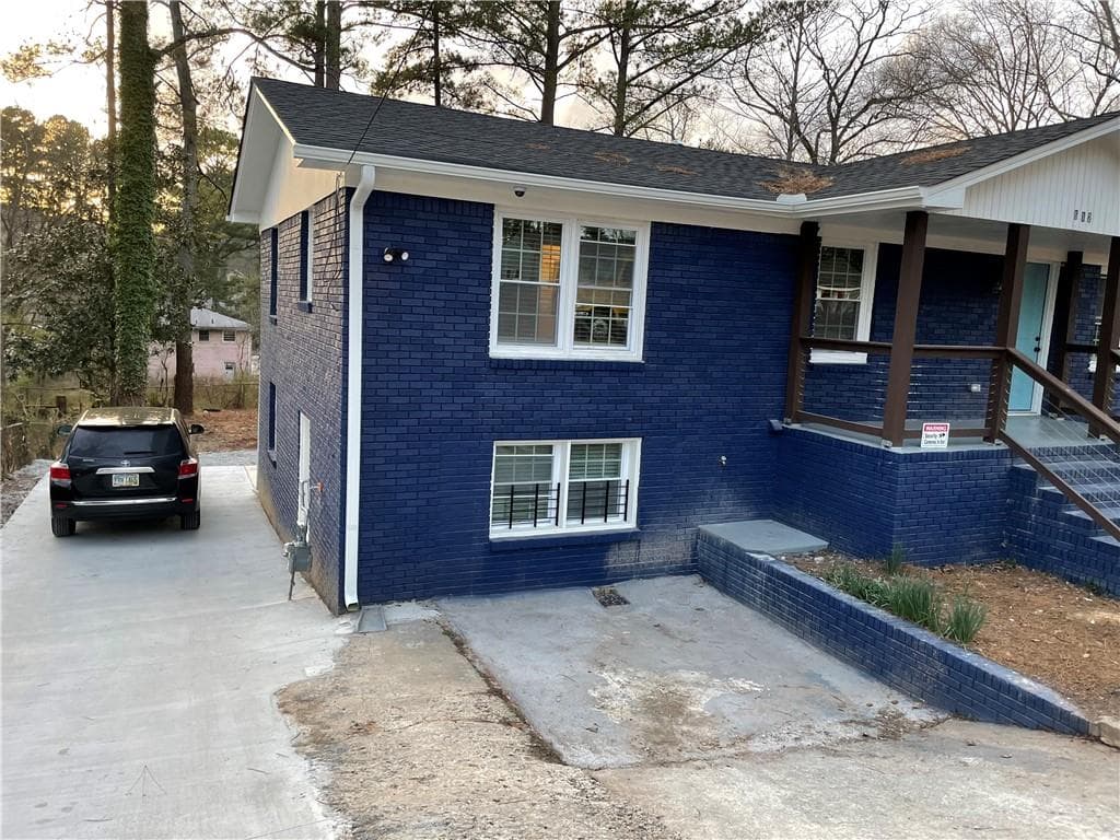 5 bedroom, 4 bathroom single family residence sold at 612 Cedar Avenue, Atlanta, GA 30318