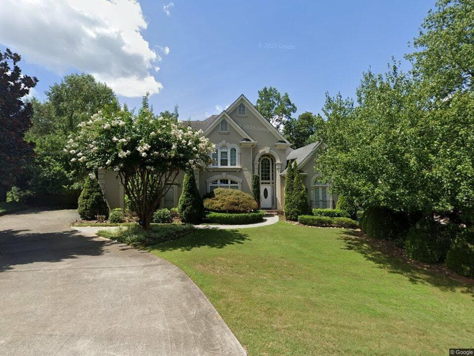 5 bedroom, 5 bathroom single family residence sold at 8925 Nesbit Lakes Drive, Alpharetta, GA 30022