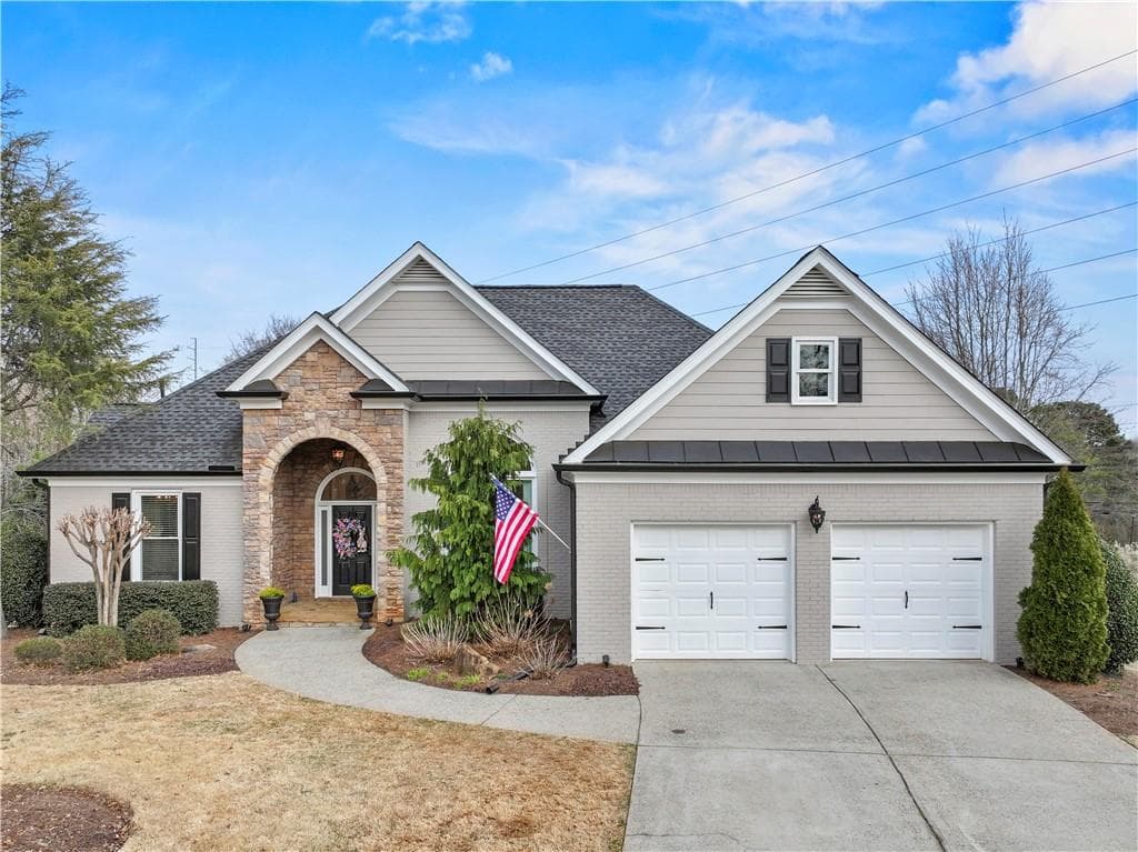 3 bedroom, 3 bathroom single family residence sold at 1015 Chippewa Oak Drive, Dacula, GA 30019
