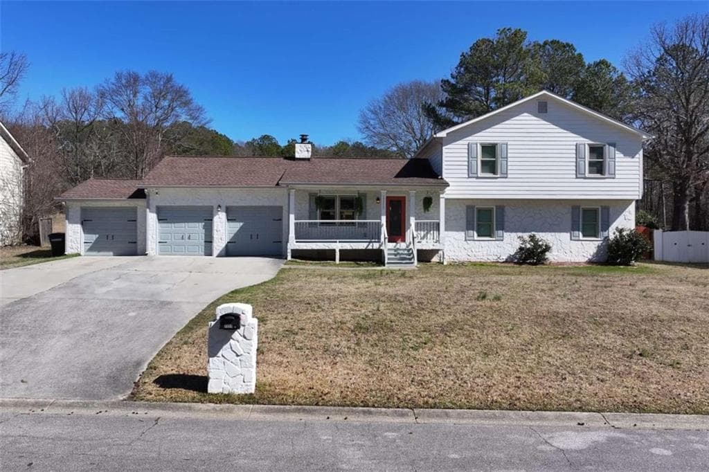 4 bedroom, 3 bathroom, 2,648 sq ft single family residence sold at 3353 Old Oaks Road, Buford, GA 30519