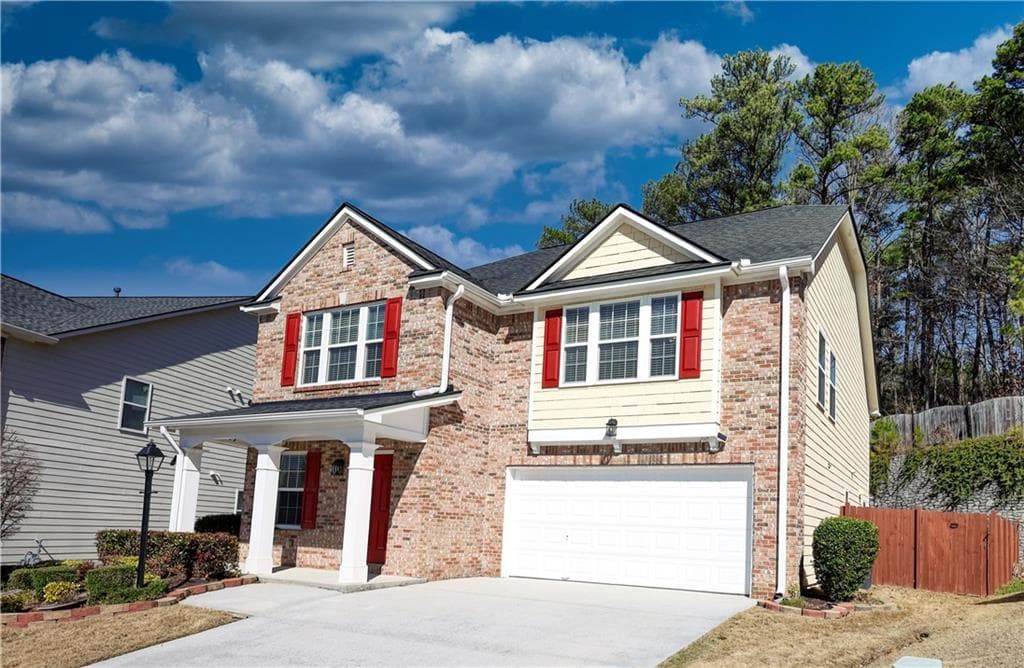 3 bedroom, 3 bathroom single family residence sold at 2682 Meadow Trace Drive, Grayson, GA 30017